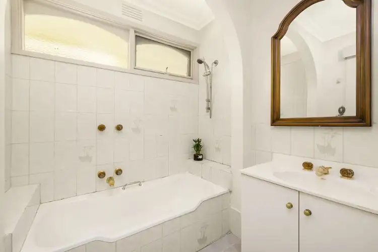 Fifth view of Homely house listing, 4 Monomeith Crescent, Mount Waverley VIC 3149