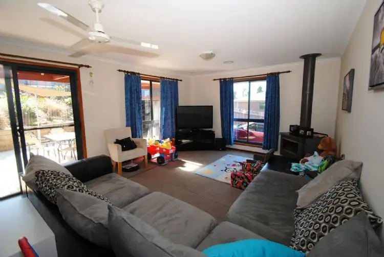 Seventh view of Homely house listing, 10 SILVERBACK PLACE, Leongatha VIC 3953