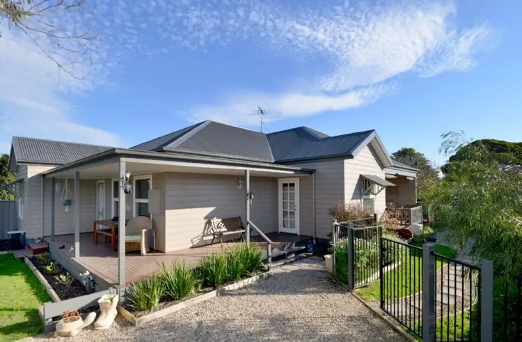 2/158 Fenwick Street, Portarlington VIC 3223