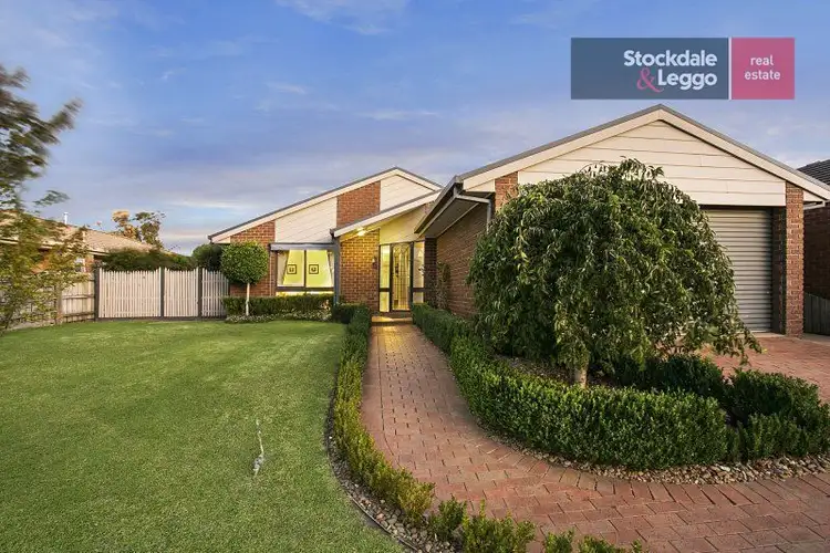 8 Strathaird Drive, Narre Warren South VIC 3805