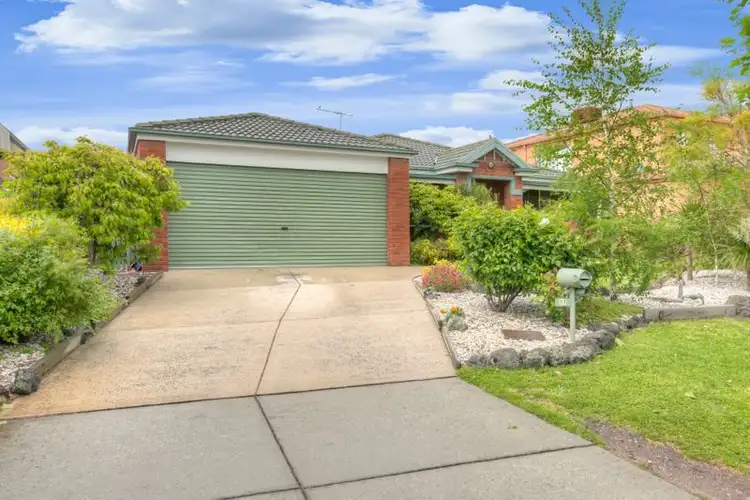11 Cromford Crescent, Narre Warren South VIC 3805