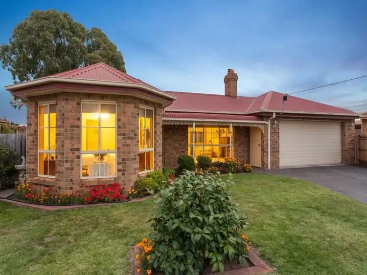Second view of Homely house listing, 14 Louise Court, Skye VIC 3977