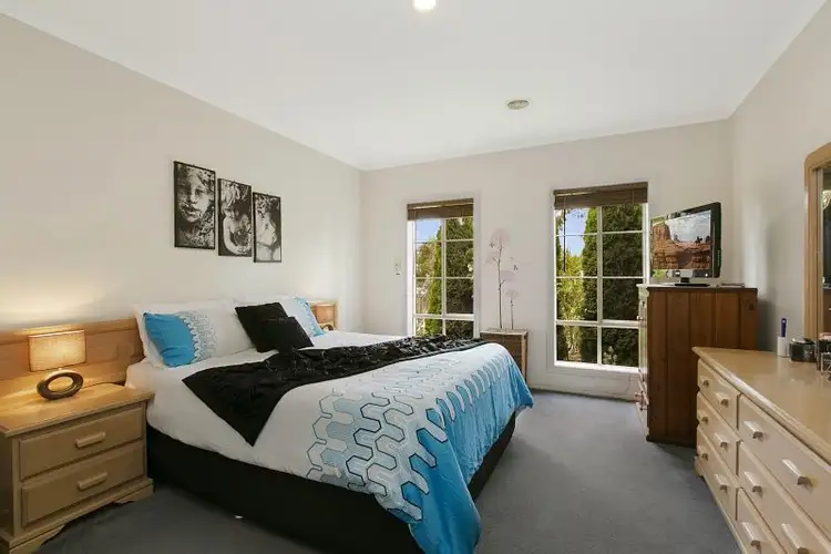 Seventh view of Homely house listing, 2 Kildare View, Cranbourne VIC 3977