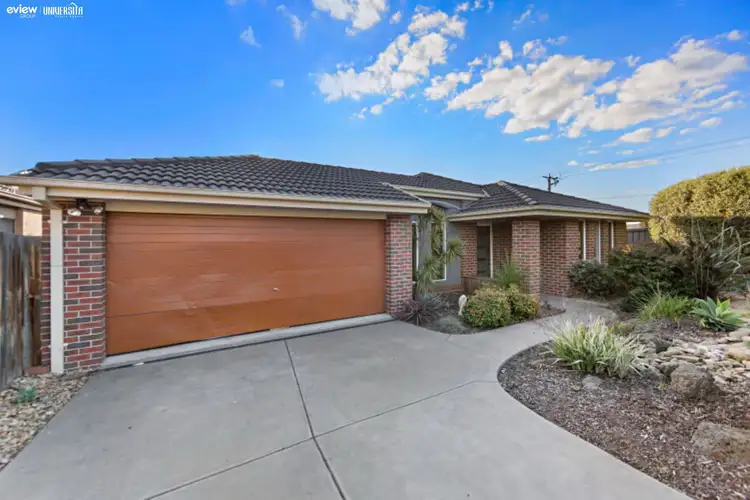 2 Golden Way, Skye VIC 3977