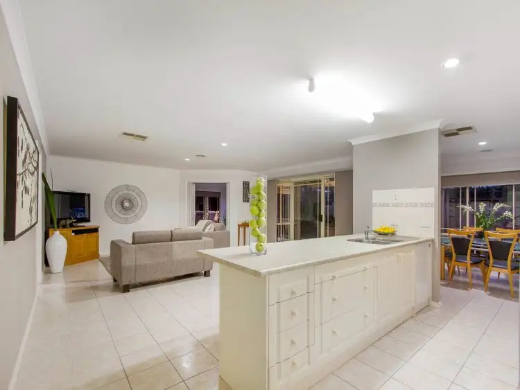 Fourth view of Homely house listing, 9 Fernleigh Court, Langwarrin VIC 3910
