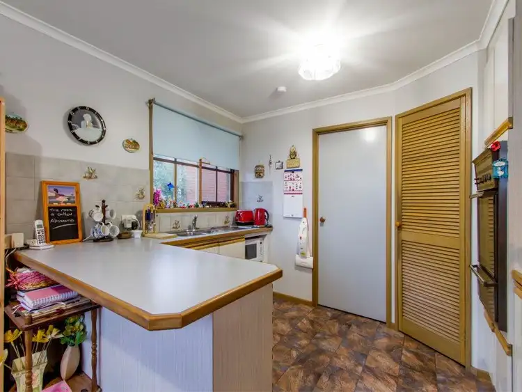 Sixth view of Homely house listing, 7 Tertullian Court, Frankston VIC 3199