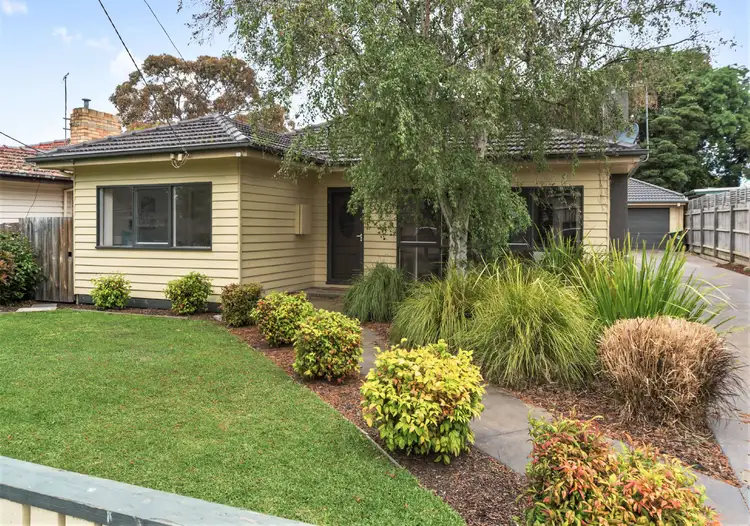1, 16 Chicquita Avenue, Seaford VIC 3198