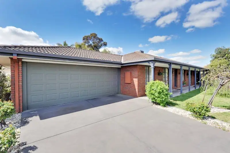 Main view of Homely house listing, 17 Gordon Drive, Kialla VIC 3631