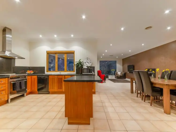 Sixth view of Homely house listing, 5 Bridgewater Court, Langwarrin VIC 3910