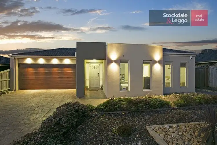 139 Rosebank Drive, Cranbourne North VIC 3977