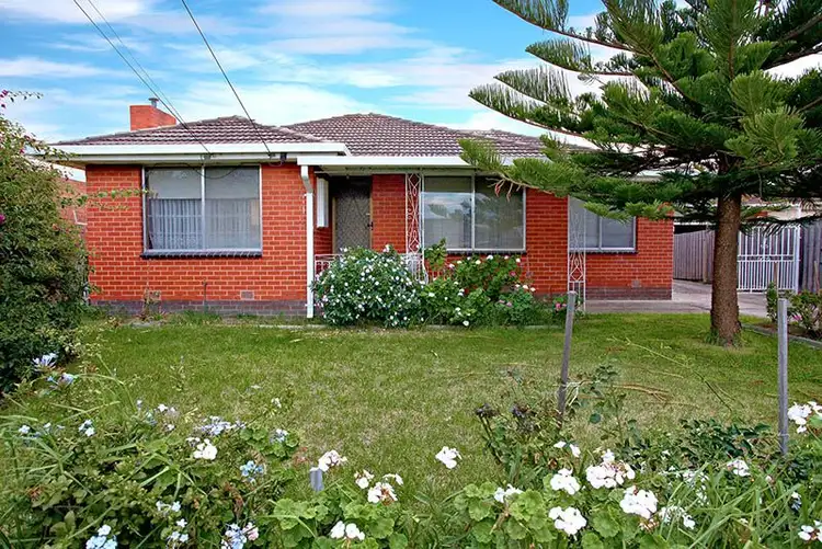 Second view of Homely house listing, 15 Honey Grove, St Albans VIC 3021