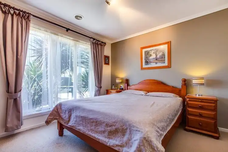 Sixth view of Homely house listing, 2 Taggerty Crescent, Narre Warren South VIC 3805