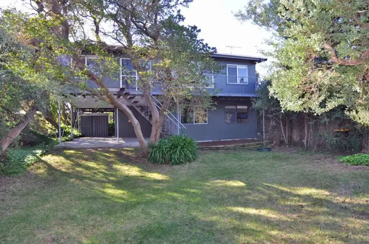 206 Surf Parade, Inverloch VIC 3996
