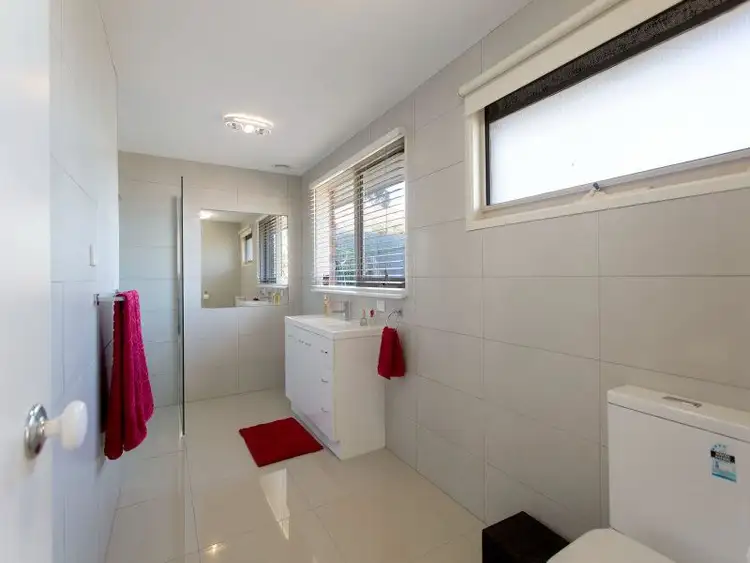 Fifth view of Homely house listing, 7 Dunmore Close, Langwarrin VIC 3910