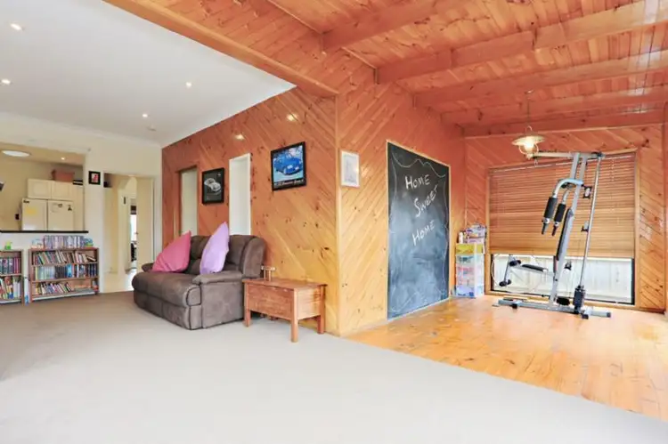 6 Whiting Street, Pioneer Bay VIC 3984