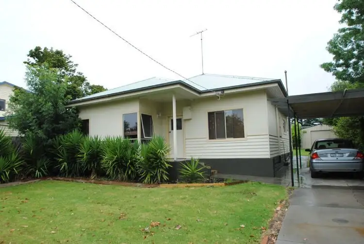 30 JEFFREY ST, Leongatha VIC 3953