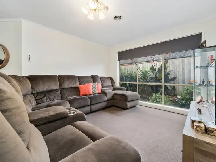 Fifth view of Homely house listing, 25 Captain Cook Close, Skye VIC 3977