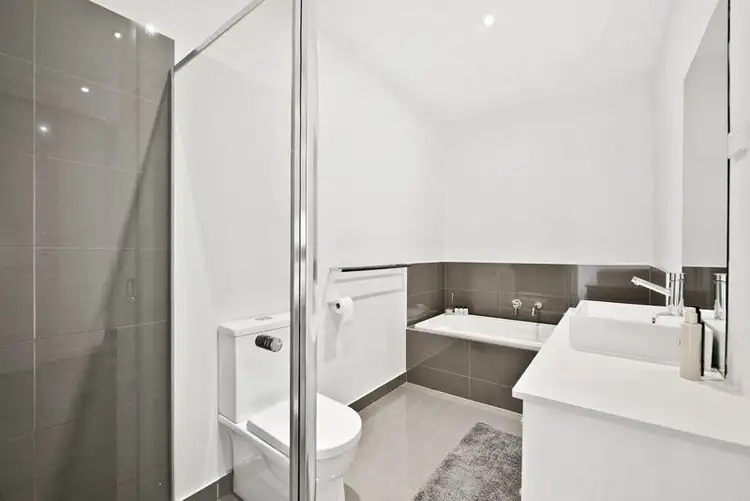 Fifth view of Homely unit listing, 3/108 View Street, Glenroy VIC 3046