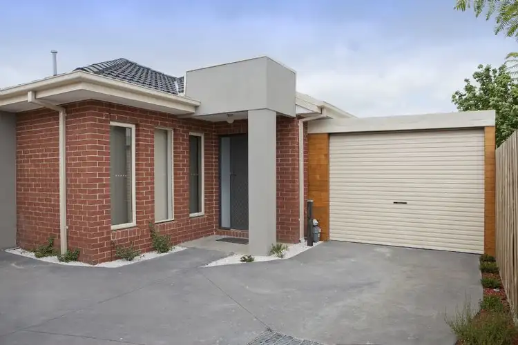 2/3 Pearson Street, Dandenong North VIC 3175