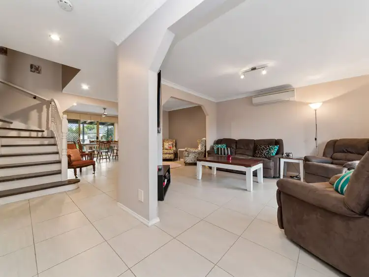 Second view of Homely house listing, 22 Madeleine Court, Somerville VIC 3912