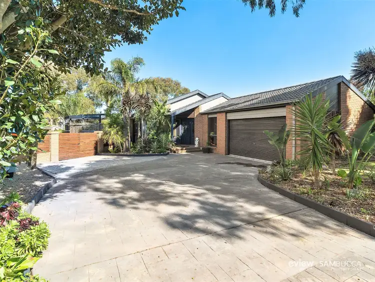 Second view of Homely house listing, 7 Wyldwood Close, Somerville VIC 3912