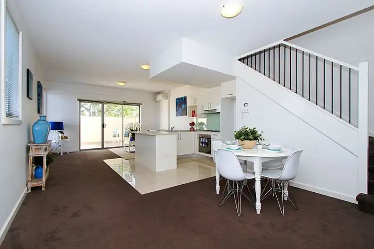 Main view of Homely unit listing, 19/40 Young Street, Moonee Ponds VIC 3039