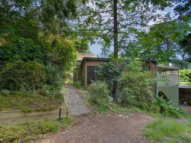 11 Haylock Avenue, Cockatoo VIC 3781