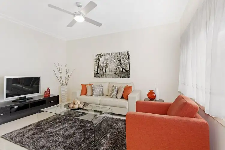 1/8 Lake Avenue, Pascoe Vale VIC 3044