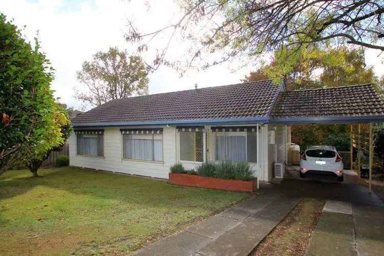 33 Blackmore Avenue, Leongatha VIC 3953