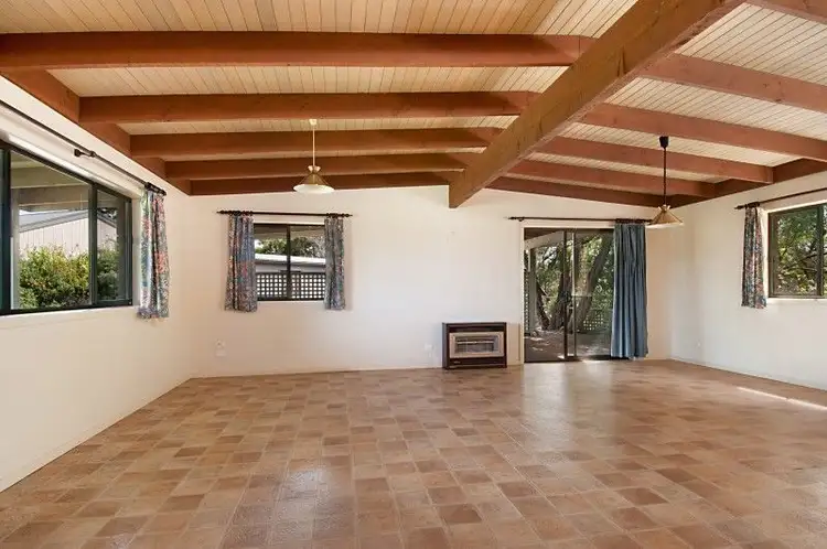 Second view of Homely house listing, 8 Faye Court, Tootgarook VIC 3941