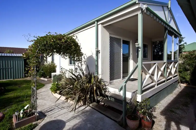 Main view of Homely house listing, 33 Samantha Crescent, Cranbourne North VIC 3977
