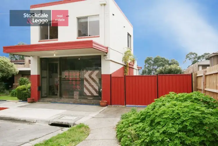 17 Faraday Road, Croydon South VIC 3136