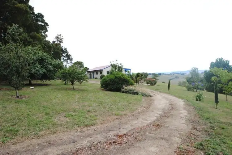 8 NICHOLLS ROAD, Mardan VIC 3953