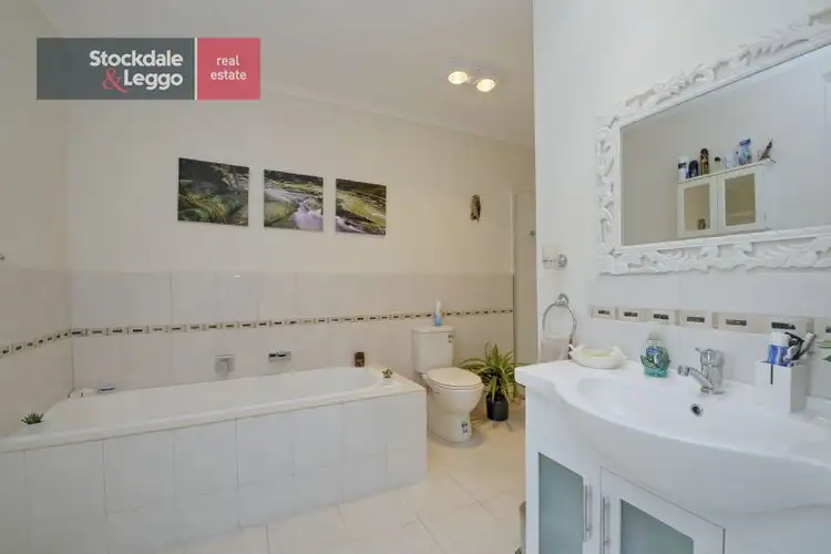 Fourth view of Homely house listing, 2 Fraser Court, Morwell VIC 3840
