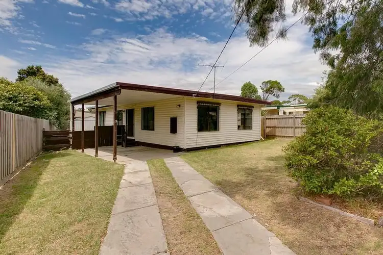 19 Barragowa Drive, Rosebud West VIC 3940