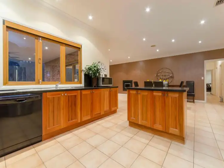 Fifth view of Homely house listing, 5 Bridgewater Court, Langwarrin VIC 3910