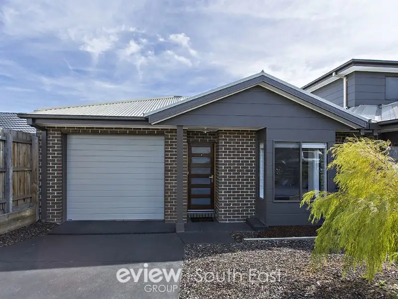 Main view of Homely house listing, 7a Turella Close, Berwick VIC 3806