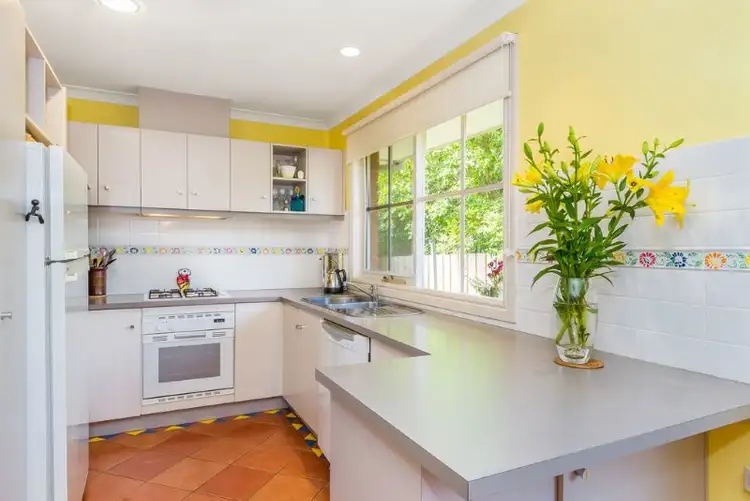 Fifth view of Homely townhouse listing, 3/2 Ann Court, Mount Waverley VIC 3149