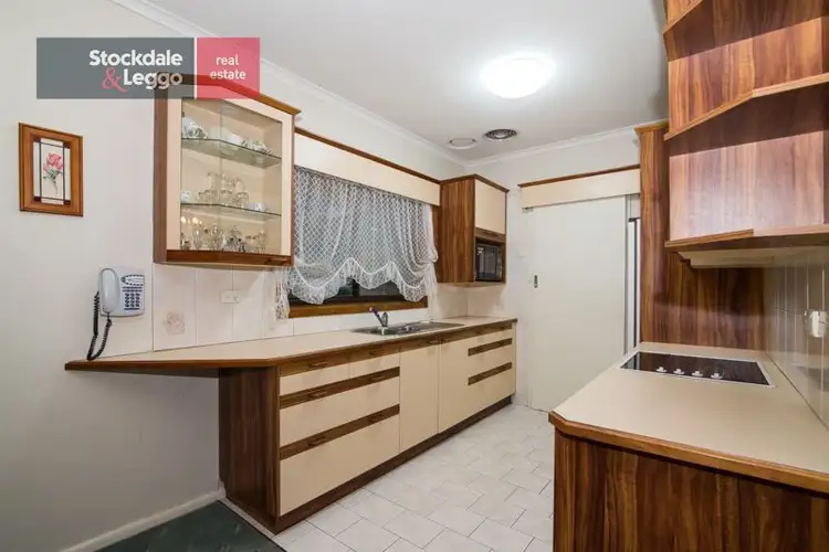 Fourth view of Homely house listing, 2 Allaware Avenue, Croydon VIC 3136