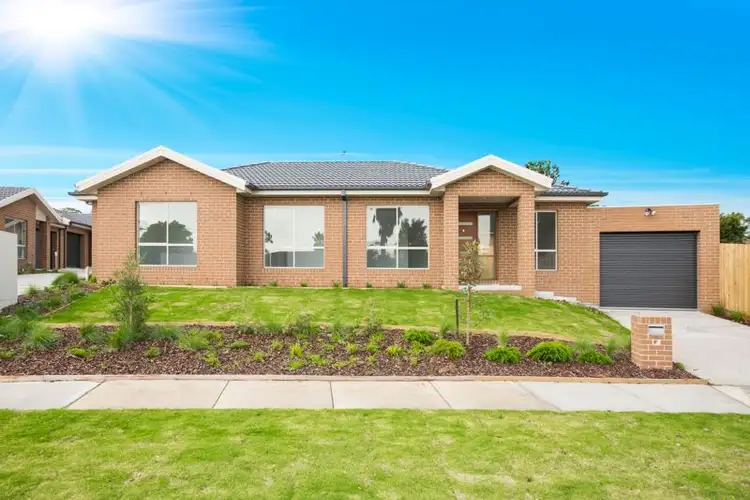 Main view of Homely unit listing, 1/16-18 Phelan Drive, Cranbourne North VIC 3977