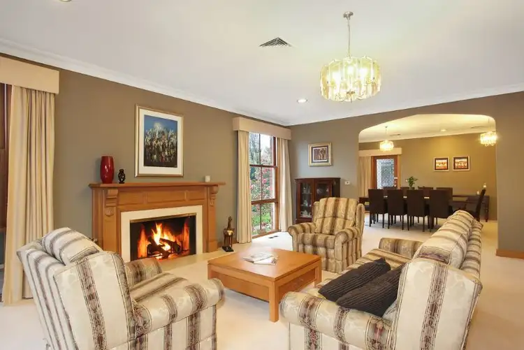 Second view of Homely house listing, 3 Oakdene Court, Mount Waverley VIC 3149