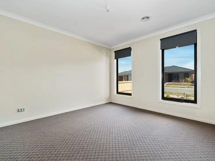Fifth view of Homely house listing, 3 Gerbera Way, Lyndhurst VIC 3975