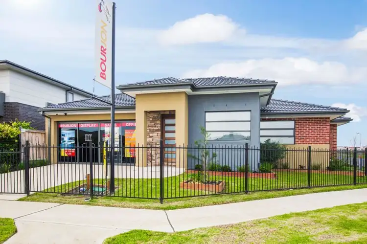 16 Pasadena Boulevard, Clyde VIC 3978