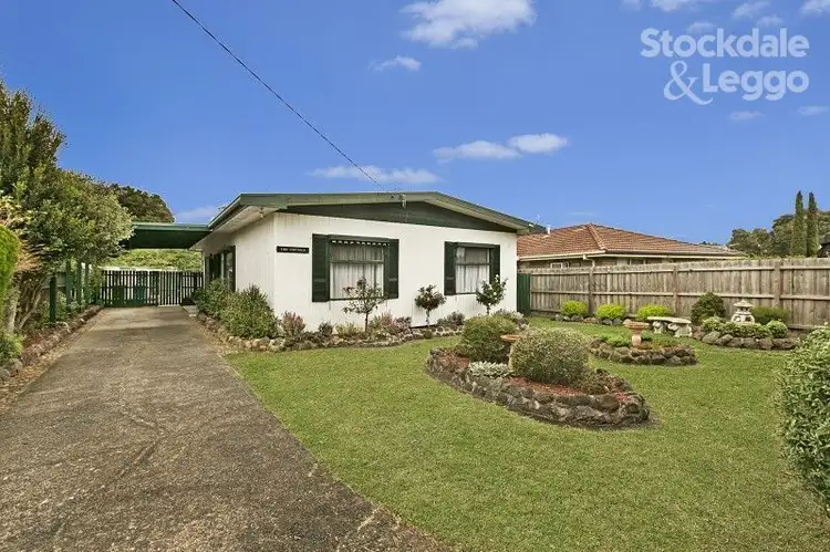 26 Evelyne Avenue, Cranbourne VIC 3977