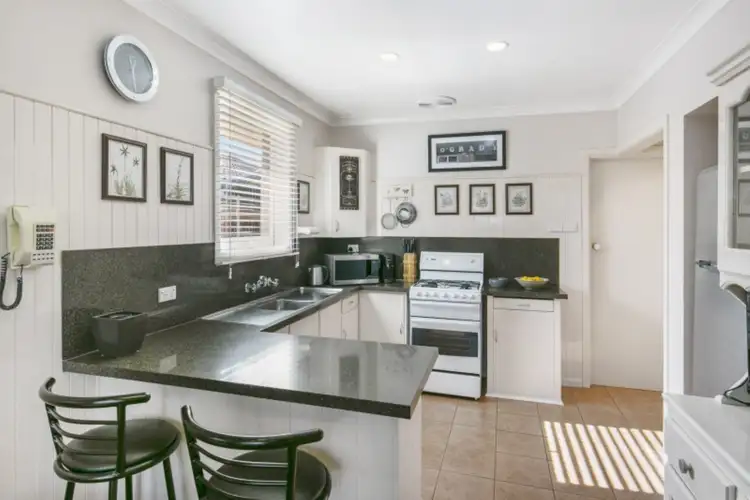 Fifth view of Homely house listing, 2 Daly Street, Frankston VIC 3199