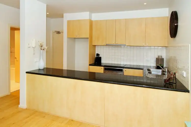 Second view of Homely apartment listing, 15/2 North Avenue, Strathmore VIC 3041