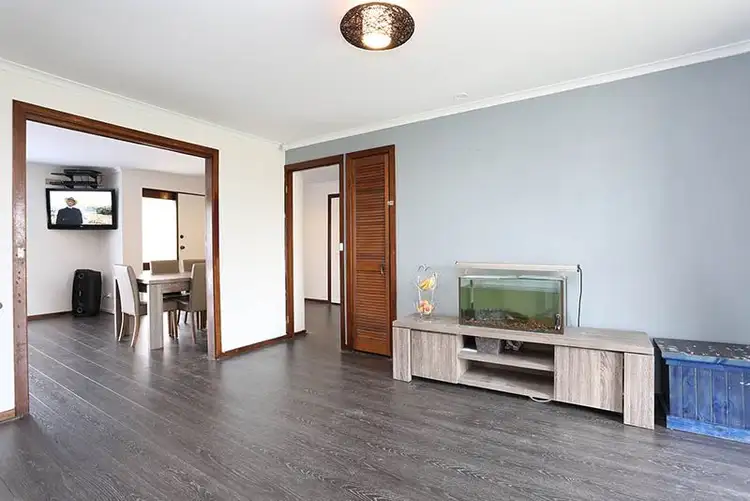 Fifth view of Homely house listing, 5 Balnarring Drive, Kings Park VIC 3021