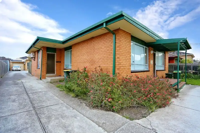 Main view of Homely unit listing, 2/41 Power Street, St Albans VIC 3021