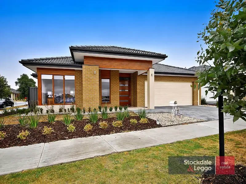 Main view of Homely house listing, 33 Kingscote Way, Wollert VIC 3750