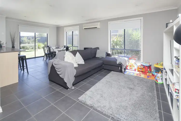 Seventh view of Homely house listing, 28 Cherry Blossom Chase, Pakenham VIC 3810